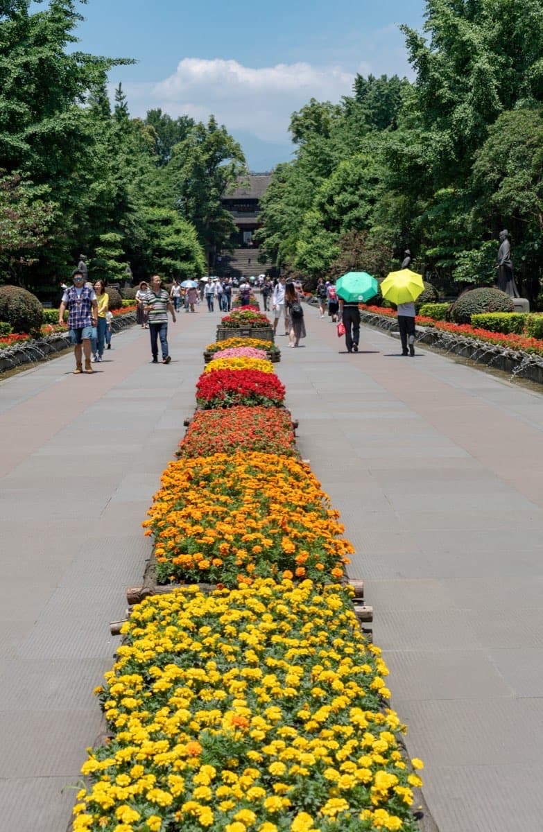 Popular day trips are much easier outside China's biggest holiday peaks.