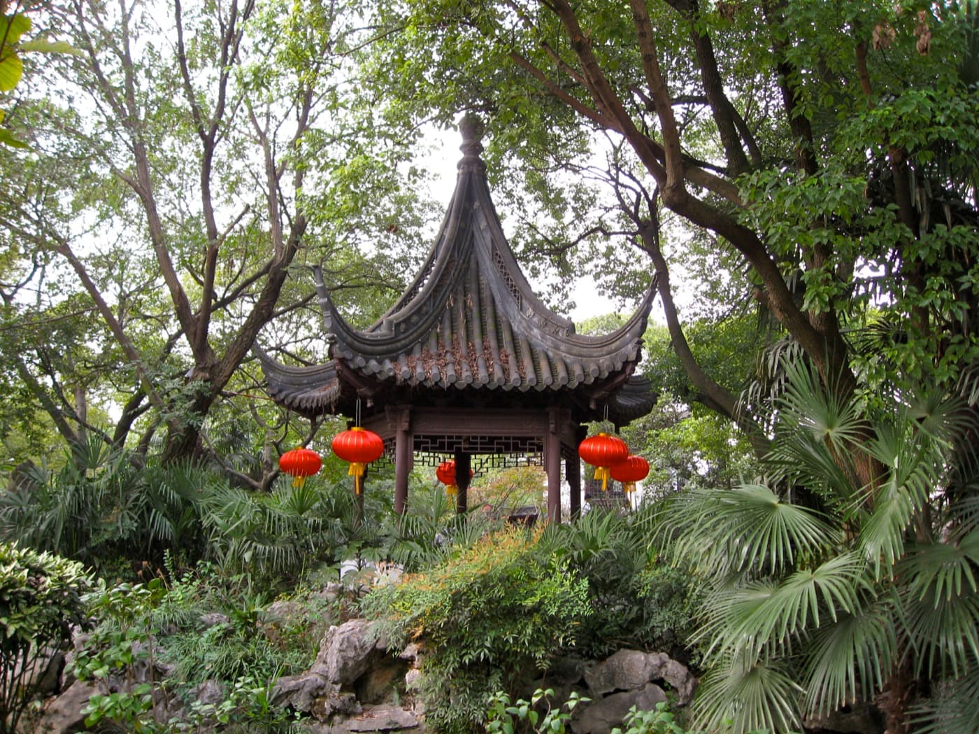 Kezhi Garden adds a garden-and-manor layer to Zhujiajiao beyond the standard canal photo.