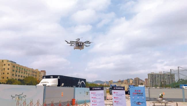 Only in Shenzhen: When Drone Delivery Meets Roast Pigeon and Dinner Gets a Tech Upgrade visual