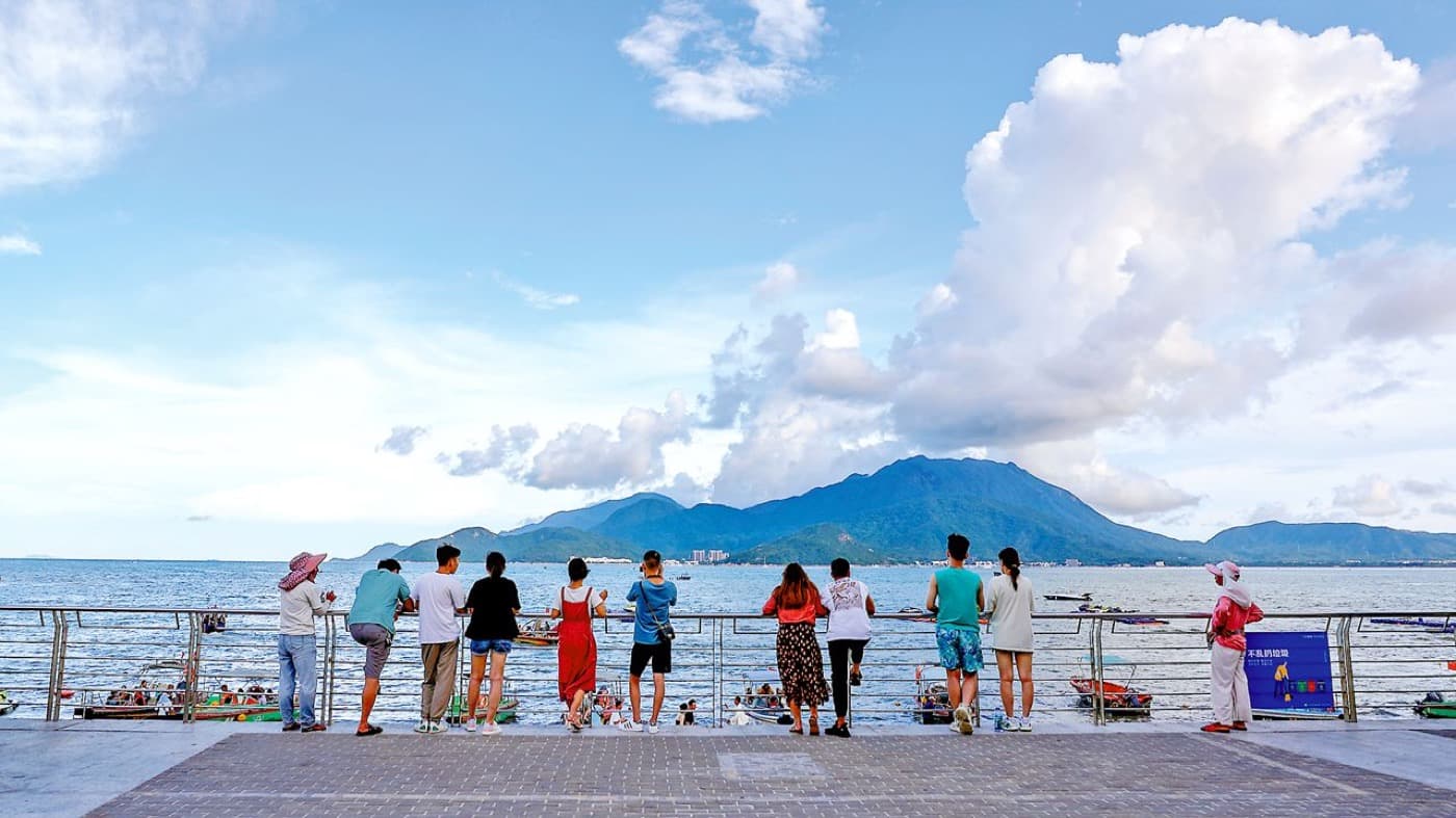 No One Is From Shenzhen, Which Is Why Shenzhen Works: A Visitor's Guide to China's Migrant City visual