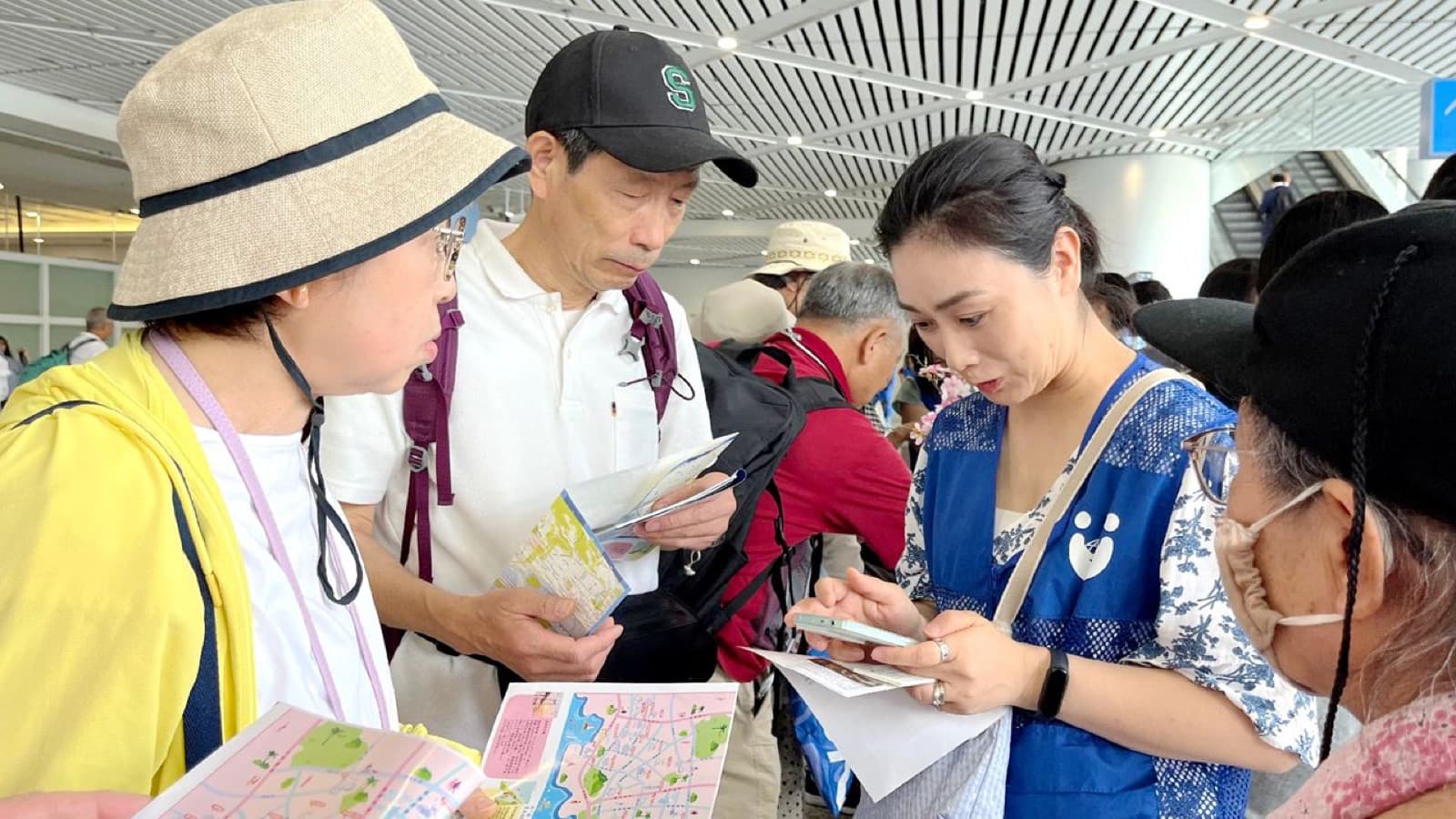 Visitor-service desks and clear documents matter more than confidence when a route has multiple border pieces.