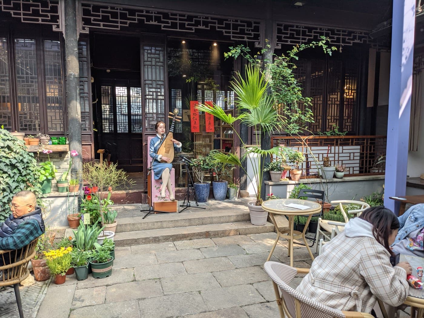 Suzhou Pingtan: The Teahouse Soundtrack That Makes the Old City Slow Down visual