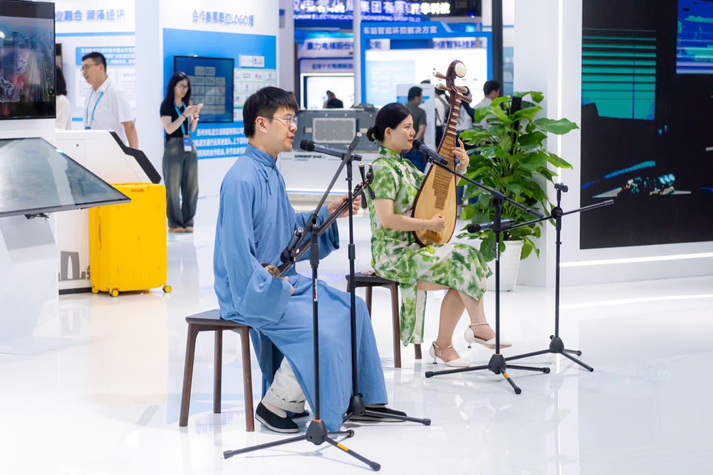 Pingtan is intimate enough that respectful listening matters.