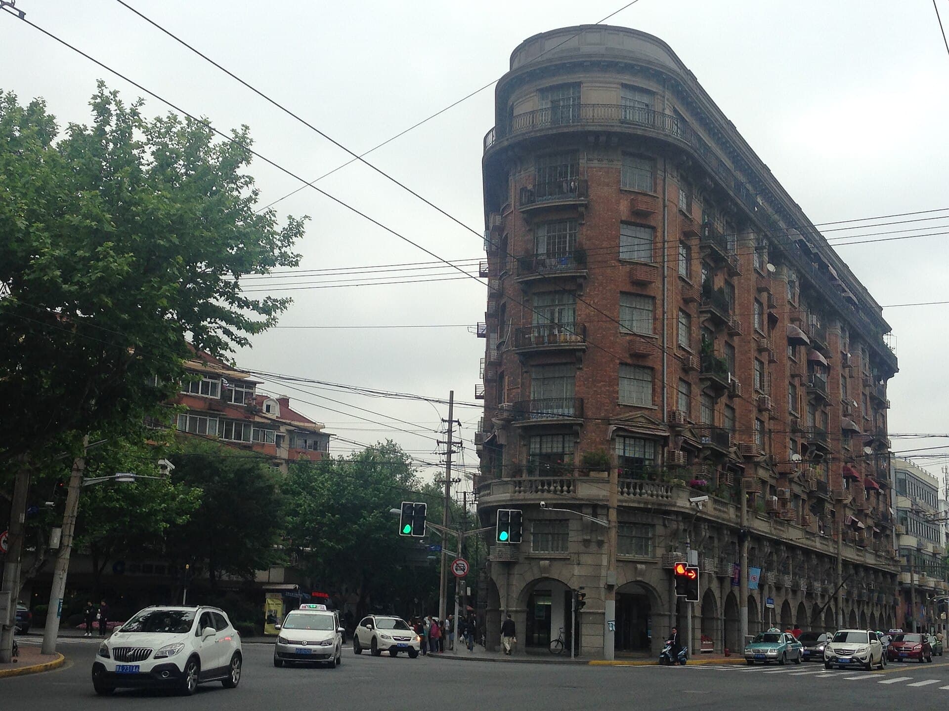 Shanghai CityWalk Guide: How to Slow Walk the City visual