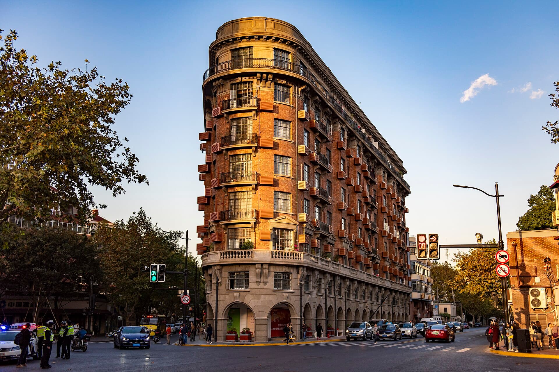 Wukang Road, Anfu Road and Hengfu Citywalk Guide visual